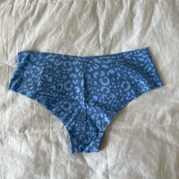 Victoria’s Secret PINK patterned panties 3 pair | L - Picture 10 of 10